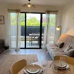 2 Pieces A Houlgate, Proche Plage, Avec Balcon Et Parking - Fr-1-487-382 *