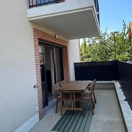 2 Pièces à Houlgate, Proche Plage, Avec Balcon Et Parking - Fr-1-487-382 Houlgate