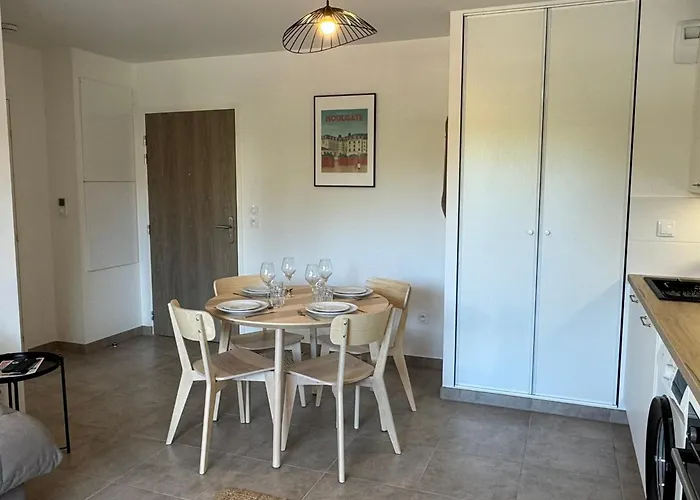 2 Pièces à Houlgate, Proche Plage, Avec Balcon Et Parking - Fr-1-487-382 Houlgate